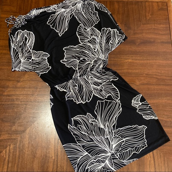 heidi weisel Dresses & Skirts - Heidi Weisel Blouson Black & White Floral Dress, 10